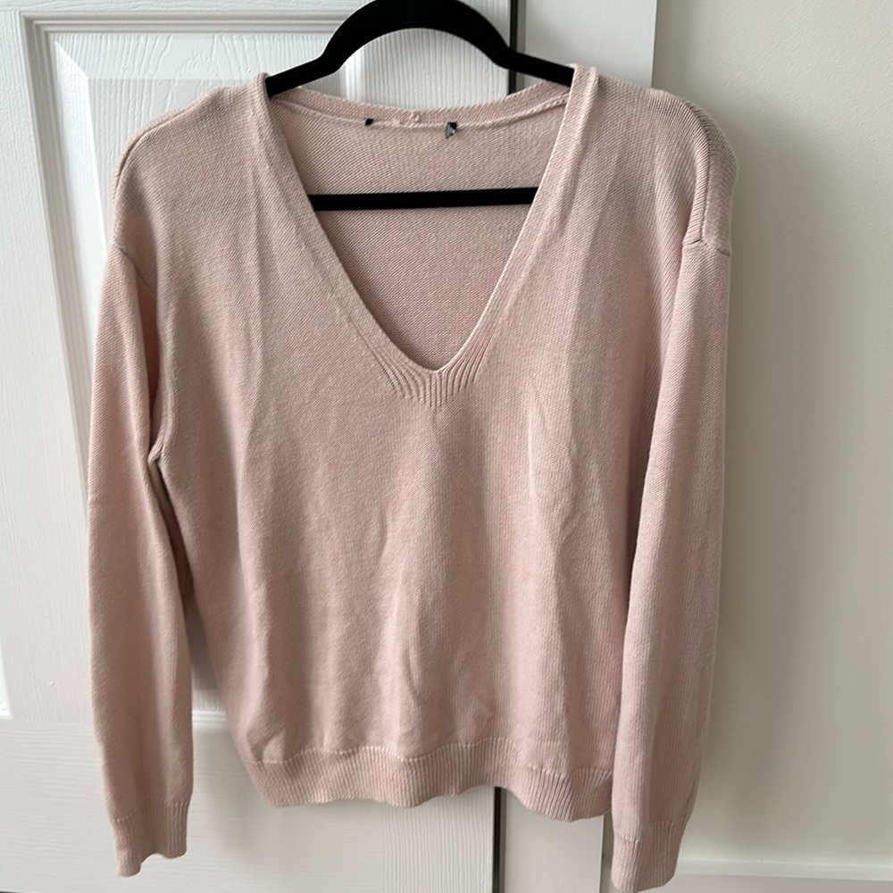 Pink thin sweater